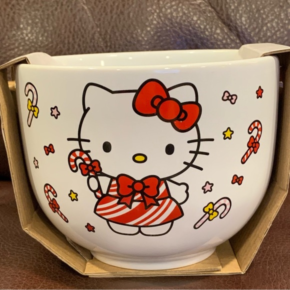 Hello Kitty Peppermint Candy Cane 20oz Ceramic Noodle Bowl & Chopstick Set - Picture 3 of 9